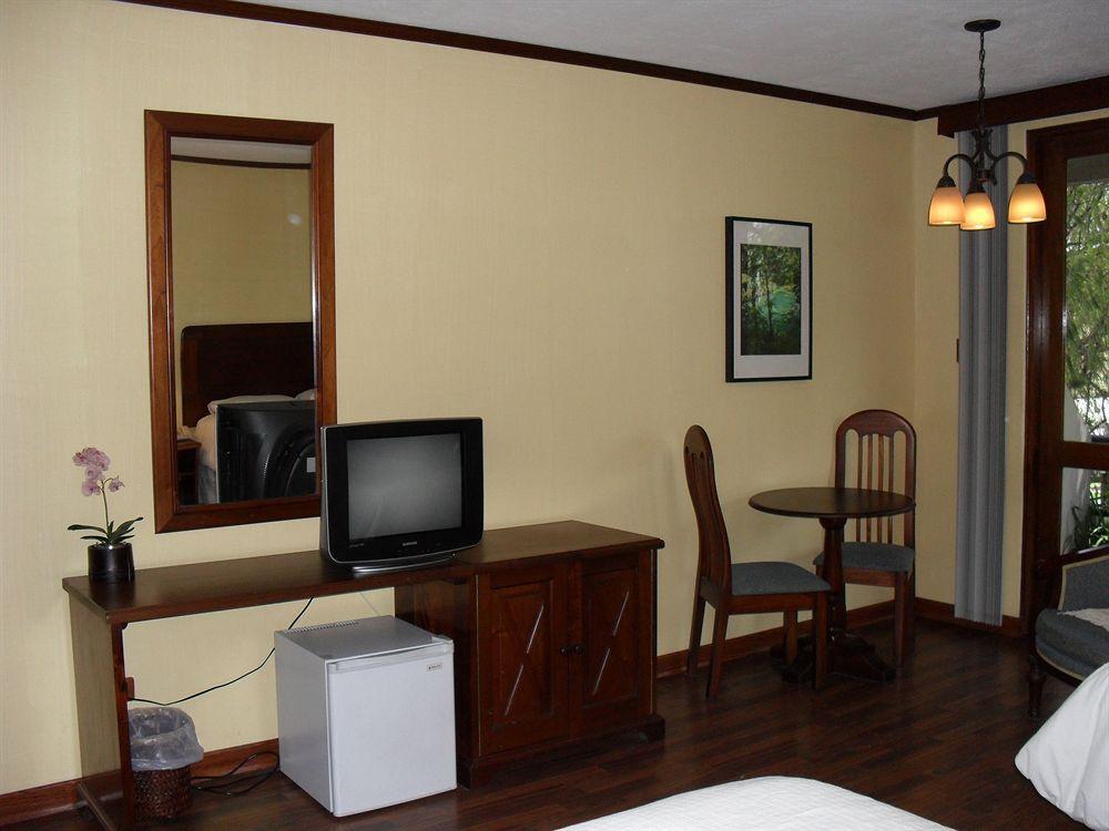 Hotel Residencia Del Sol Guatemala City Exterior photo